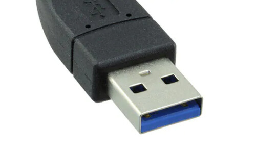 télécharger des fichiers volumineux_lecteur externe_usb 3.0 gros plan d'un connecteur USB 3.0