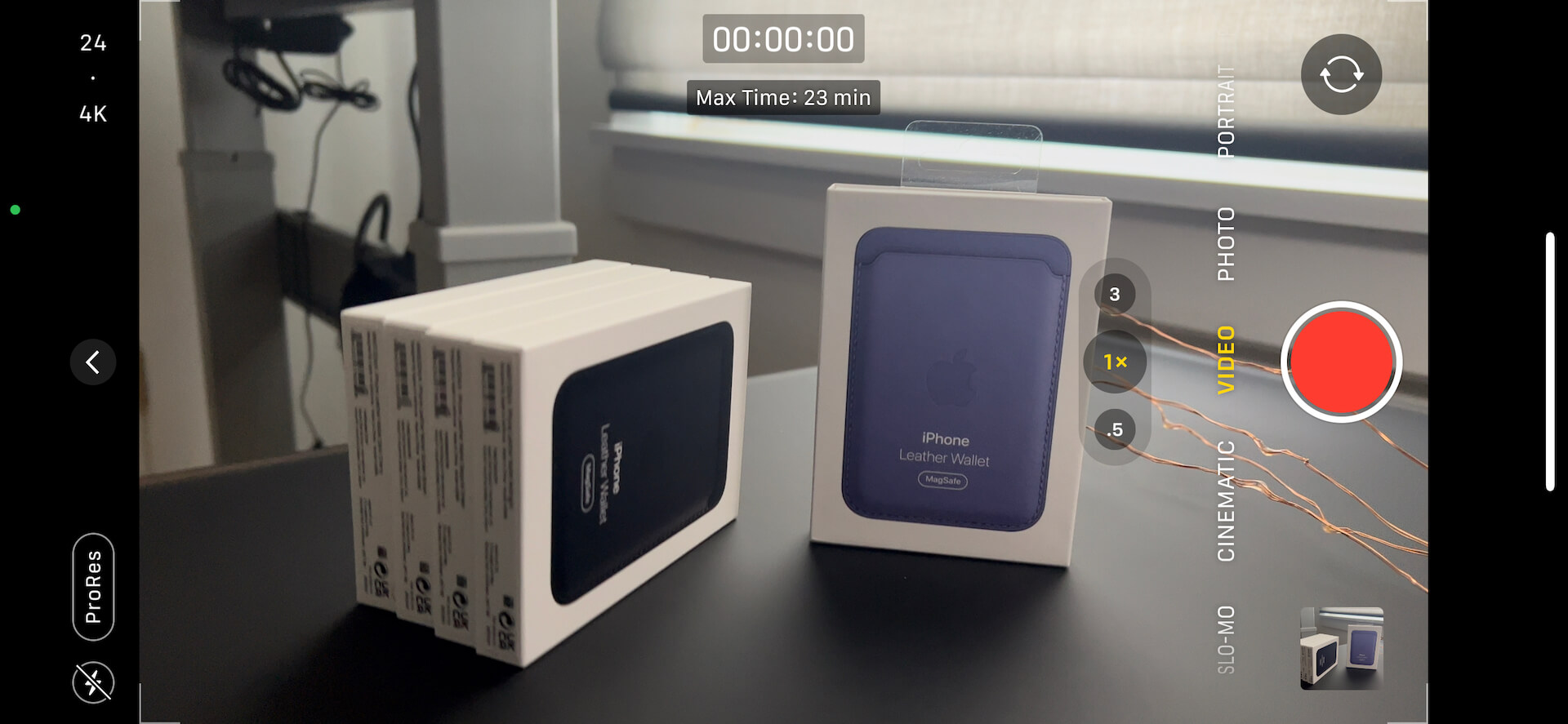 iphone 13 fichiers prores capture vidéo Une caméra iPhone 13 Pro et Pro Max filmant en ProRes avec un affichage du temps maximum
